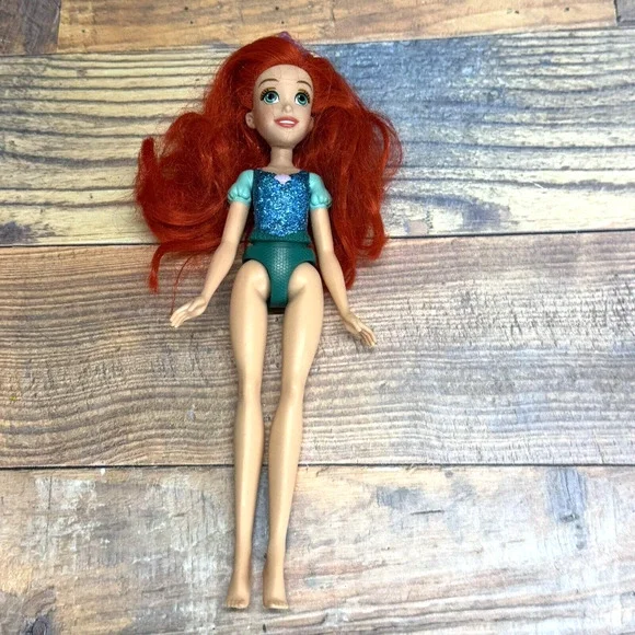 Hasbro 2018 Disney the Little Mermaid Royal Shimmer Princess Ariel Doll - Picture 2 of 6